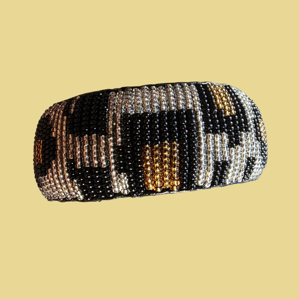 Vintage Glass Beaded Black and Gold Bracelet EUC - Picture 4 of 4